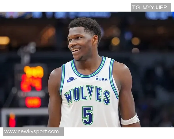 前米堡主帅罗伯爱德华兹正式回归狼队担任主教练合同为期三年半 前米堡主帅罗伯爱德华兹正式回归狼队担任主教练合同为期三年半